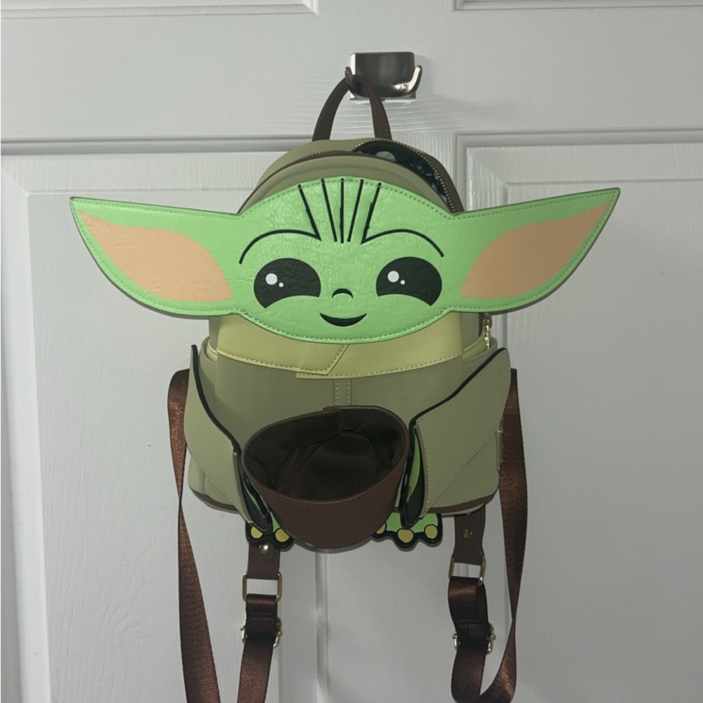 Star Wars Mandalorian Baby Yoda Loungefly Backpack
